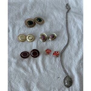 Vintage‎ Jewelry Lot Clip On Earrings Pendant Necklace Gold Tone Mixed